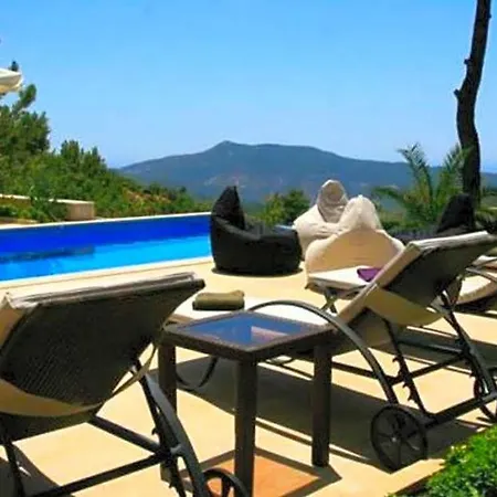 Islamlar Sleeps 8 Pool Air Con Wifi *