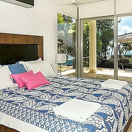 别墅 Islamlar Sleeps 8 Pool Air Con Wifi