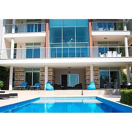 别墅 Islamlar Sleeps 8 Pool Air Con Wifi *